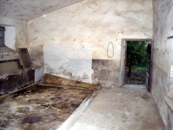 Image No.10-2 Bed Property for sale