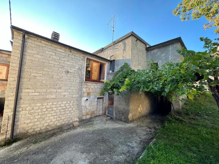 Image No.5-Maison de 2 chambres à vendre à Roccamorice