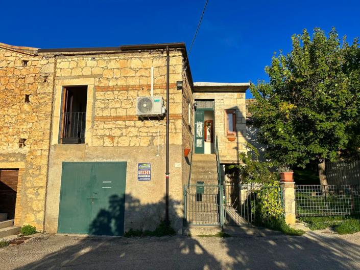 Image No.7-Maison de 2 chambres à vendre à Roccamorice