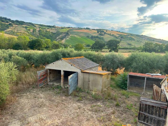 Image No.9-2 Bed Country House for sale