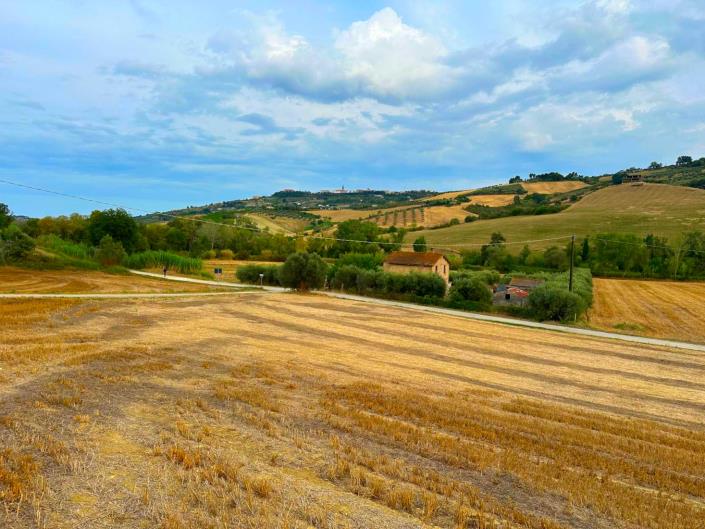 Image No.1-Maison de campagne de 2 chambres à vendre à Atri