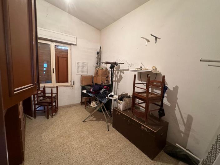 Image No.17-4 Bed Cottage for sale