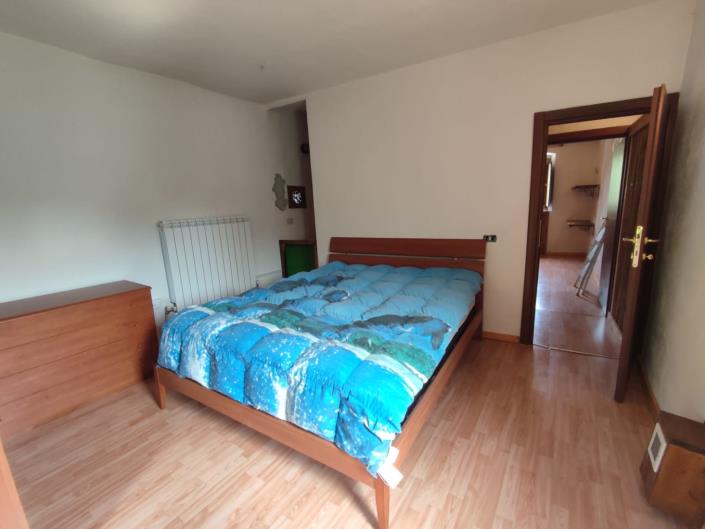 Image No.20-2 Bed Property for sale