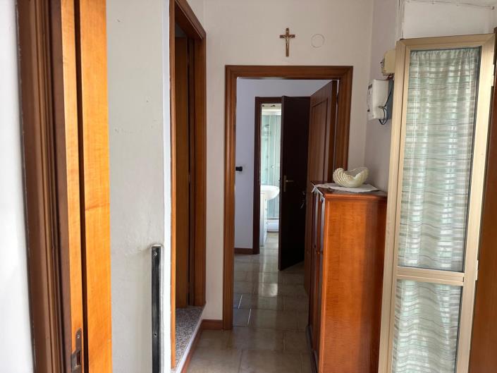 Image No.20-2 Bed Apartment for sale