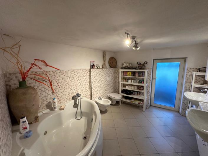 Image No.21-Appartement de 3 chambres à vendre à Abbateggio