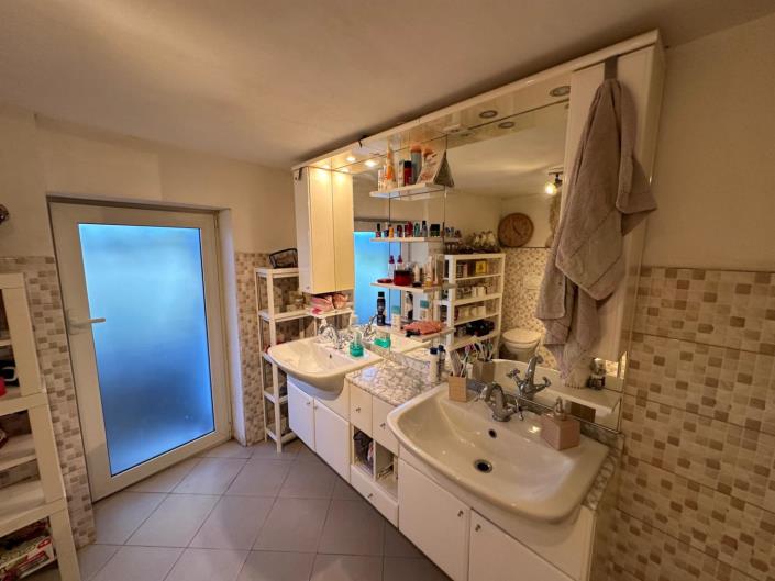 Image No.22-Appartement de 3 chambres à vendre à Abbateggio