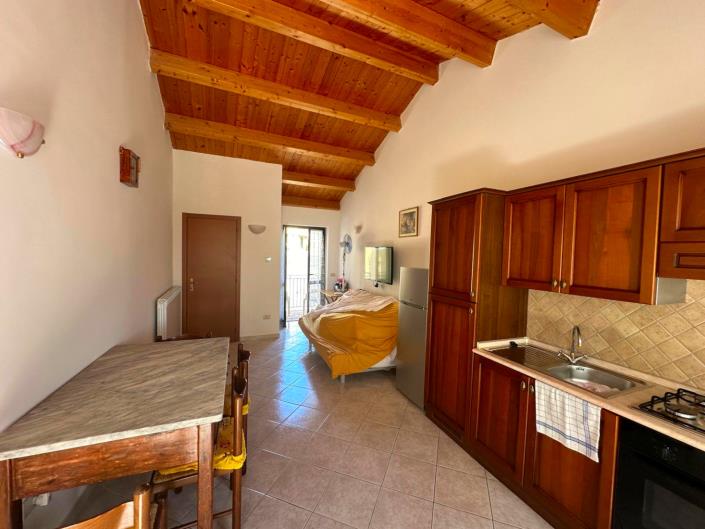 Image No.9-2 Bed Townhouse for sale