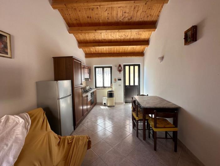 Image No.10-2 Bed Townhouse for sale