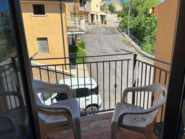 Image No.12-2 Bed Townhouse for sale