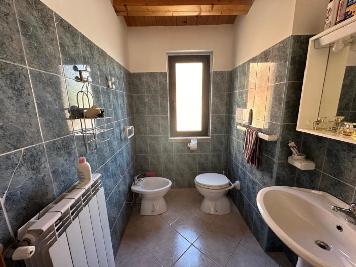 Image No.17-2 Bed Townhouse for sale