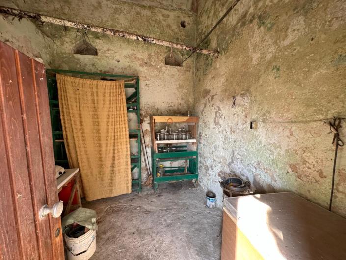 Image No.29-1 Bed Country Property for sale