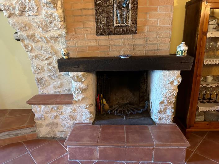 Image No.33-7 Bed Property for sale