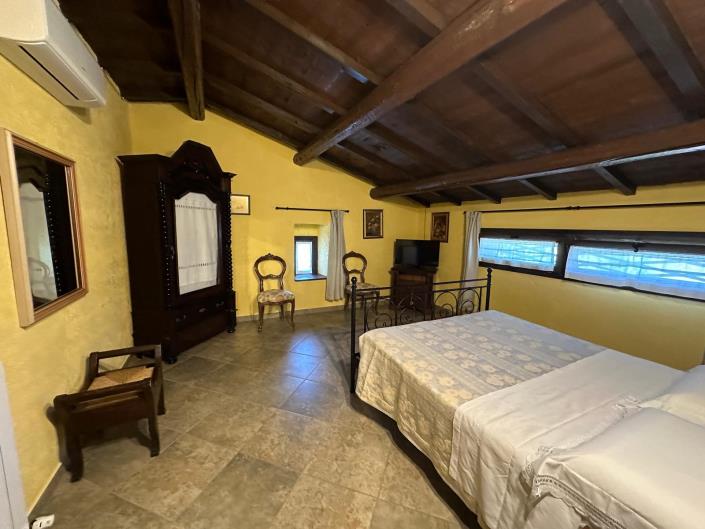 Image No.34-7 Bed Property for sale