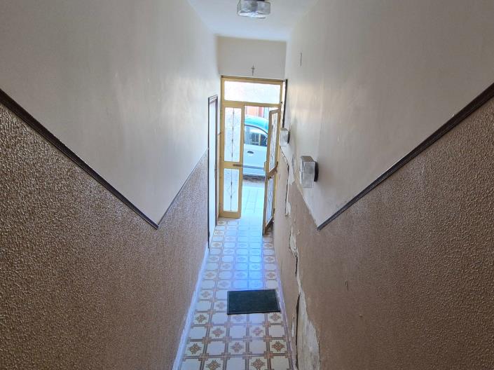 Image No.4-2 Bed House for sale