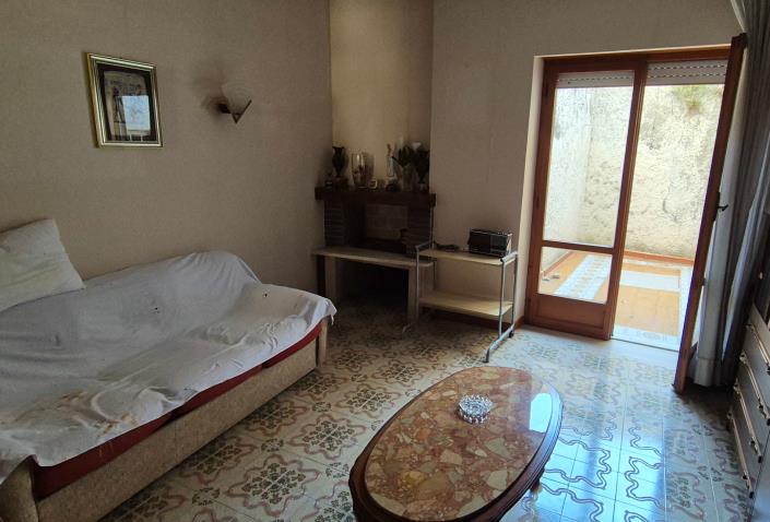 Image No.14-2 Bed House for sale