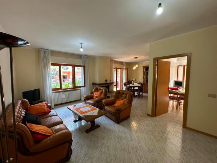 Image No.8-Appartement de 3 chambres à vendre à Martinsicuro