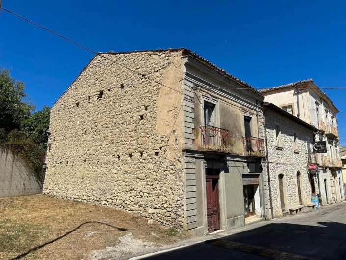 Image No.3-4 Bed Townhouse for sale