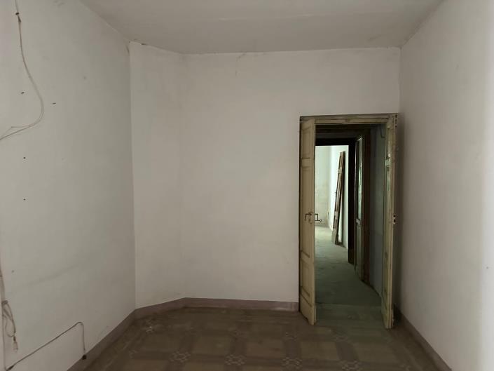 Image No.18-4 Bed Townhouse for sale