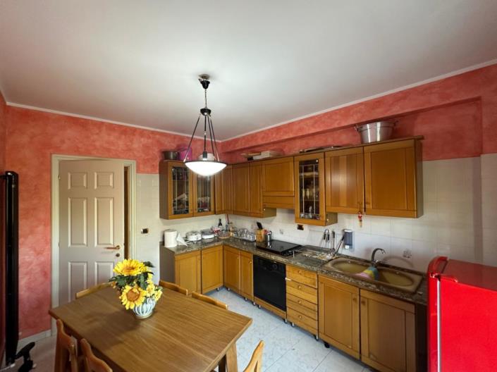 Image No.11-2 Bed Apartment for sale