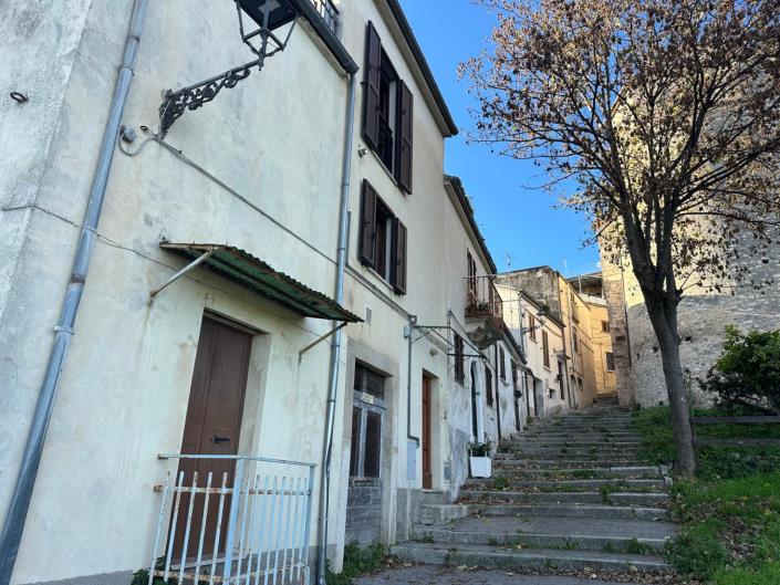 Image No.4-2 Bed Townhouse for sale