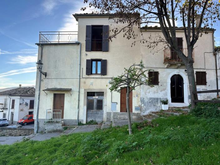 Image No.5-2 Bed Townhouse for sale