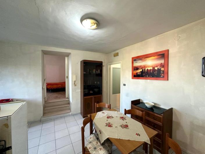 Image No.11-2 Bed Townhouse for sale