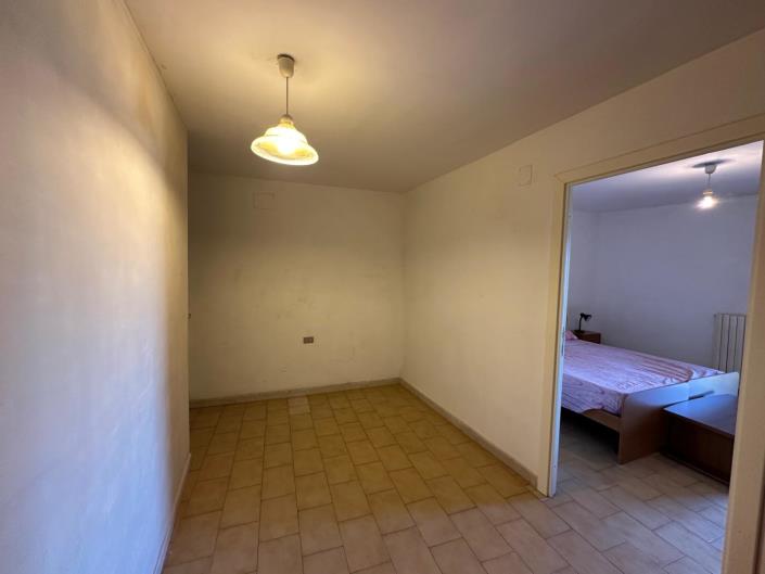 Image No.17-2 Bed Townhouse for sale