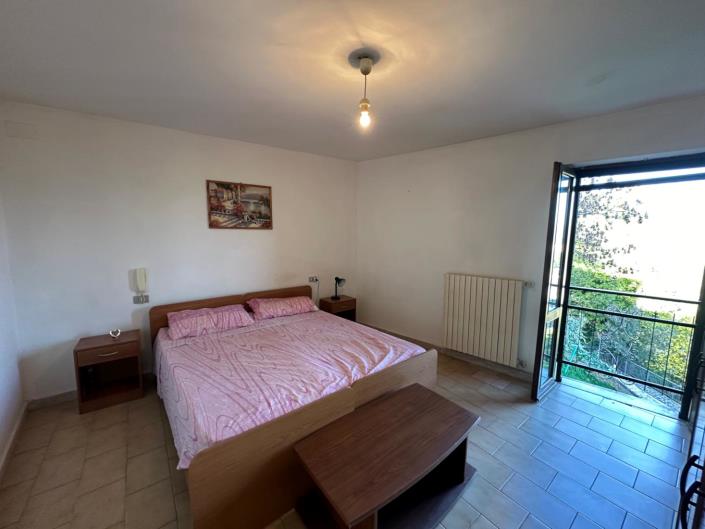 Image No.19-2 Bed Townhouse for sale