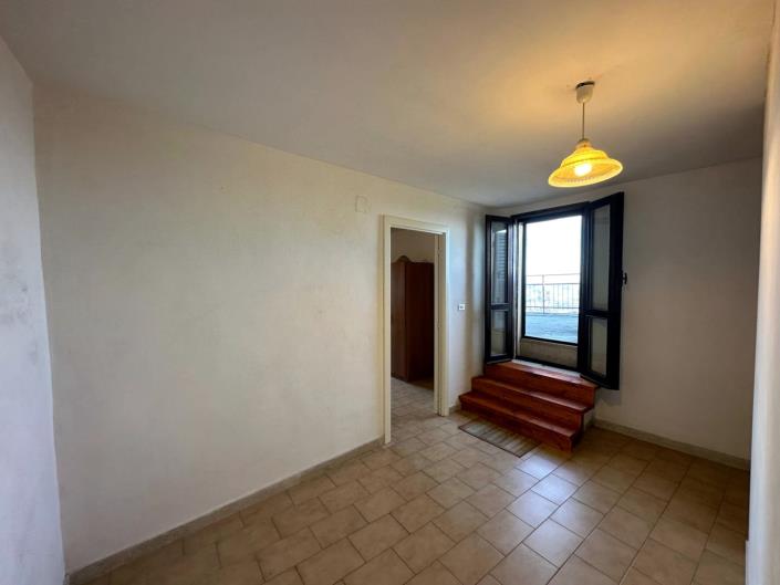 Image No.22-2 Bed Townhouse for sale