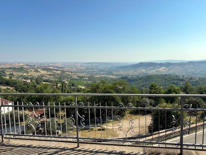 Image No.25-2 Bed Townhouse for sale