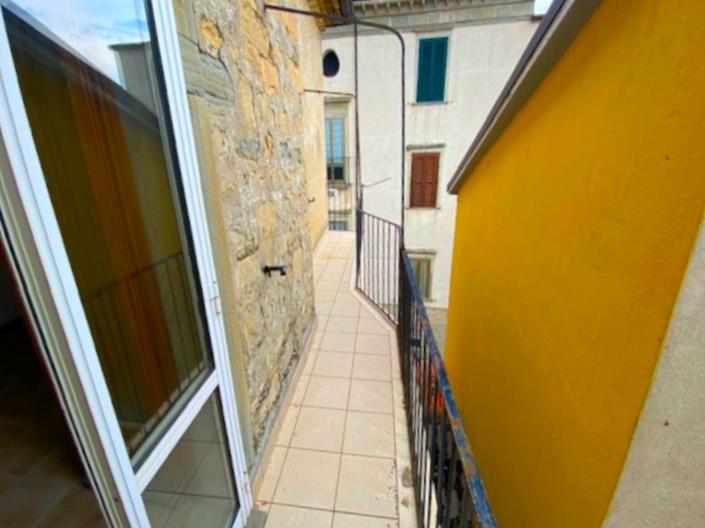 Image No.10-4 Bed Apartment for sale