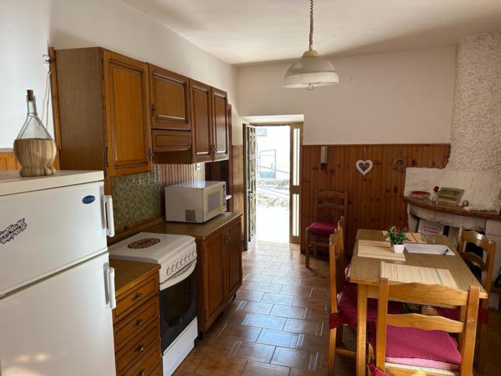 Image No.15-4 Bed Property for sale