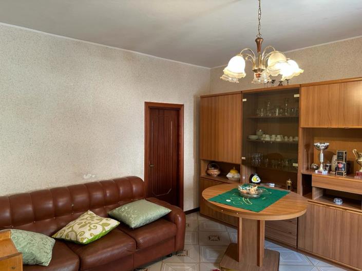 Image No.17-4 Bed Property for sale