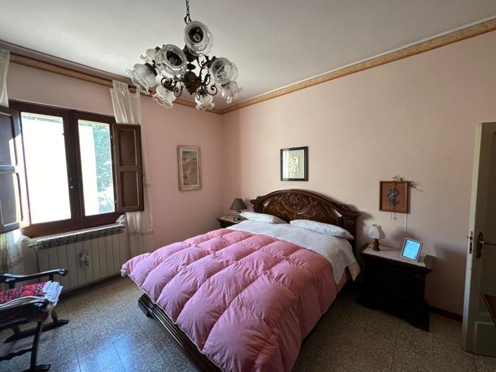 Image No.19-3 Bed Cottage for sale