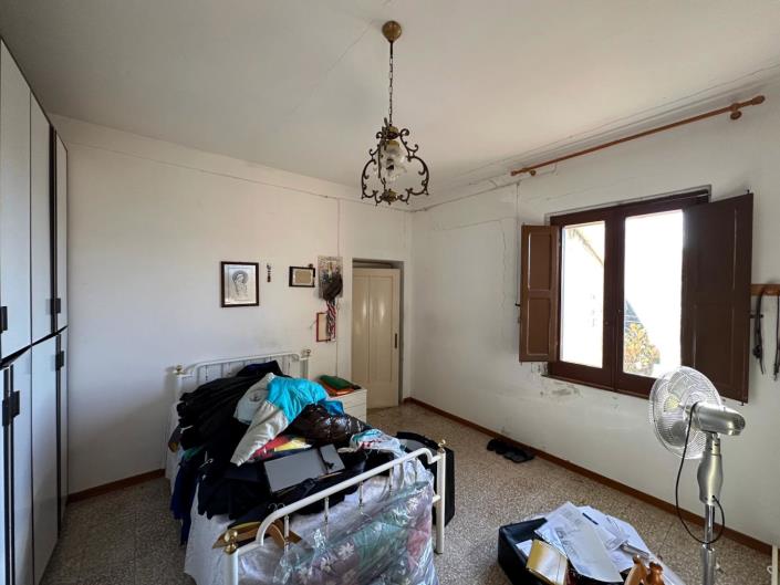 Image No.21-3 Bed Cottage for sale