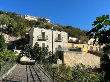 1 - Capestrano, House