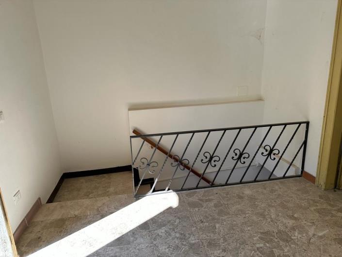 Image No.23-2 Bed House for sale