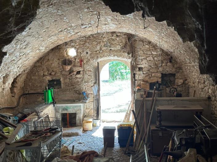 Image No.35-2 Bed House for sale