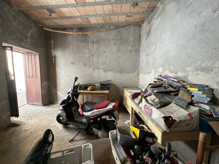 Image No.38-2 Bed House for sale