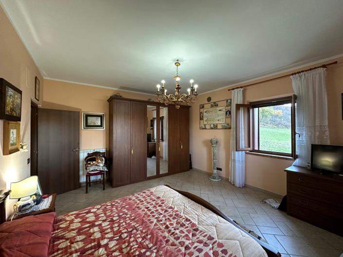 Image No.28-2 Bed Villa / Detached for sale