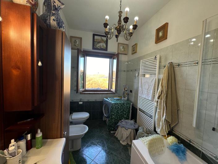 Image No.29-2 Bed Villa / Detached for sale