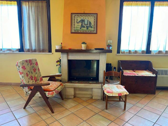 Image No.21-2 Bed Villa / Detached for sale