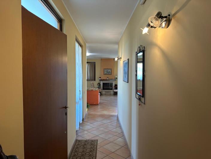 Image No.12-2 Bed Villa / Detached for sale