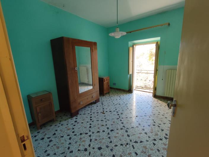 Image No.11-3 Bed Townhouse for sale