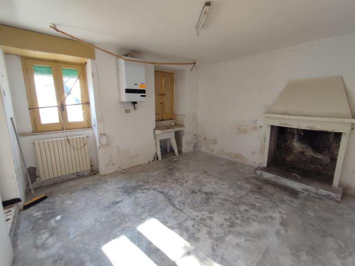 Image No.24-3 Bed Townhouse for sale