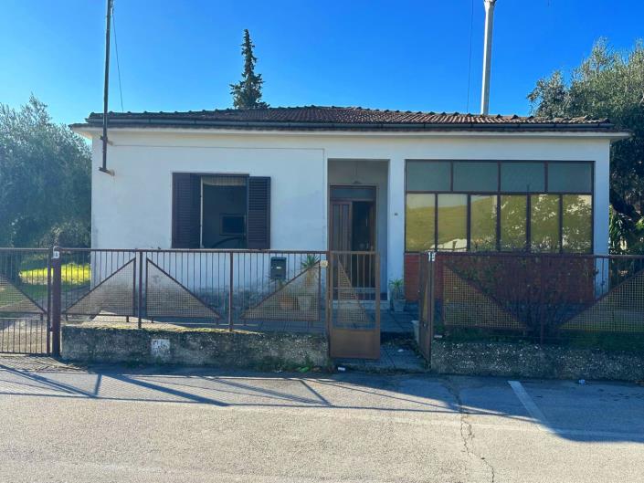 Image No.9-Villa / Détaché de 3 chambres à vendre à Torre de'Passeri