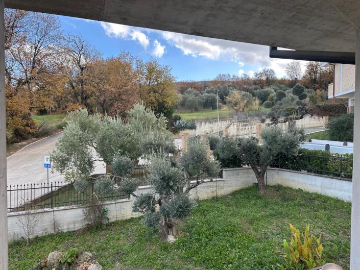 Image No.41-2 Bed Villa / Detached for sale