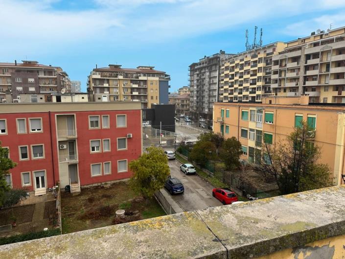 Image No.21-2 Bed Apartment for sale