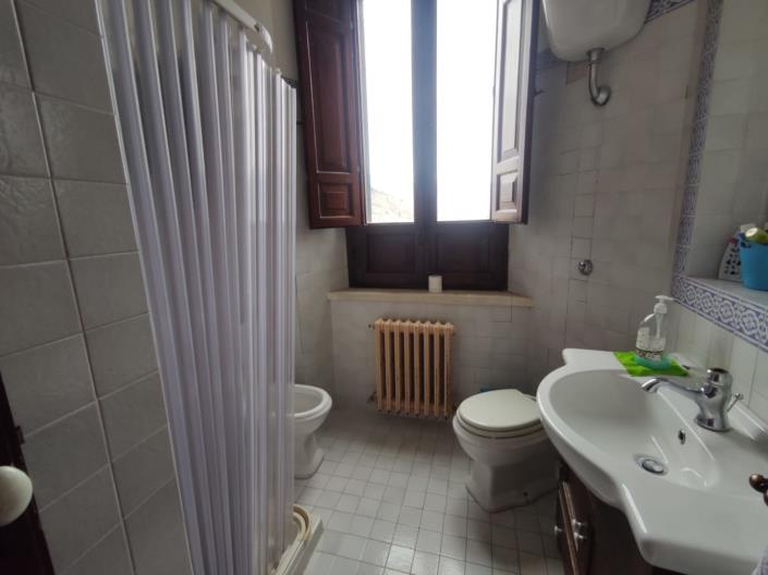 Image No.24-4 Bed Apartment for sale