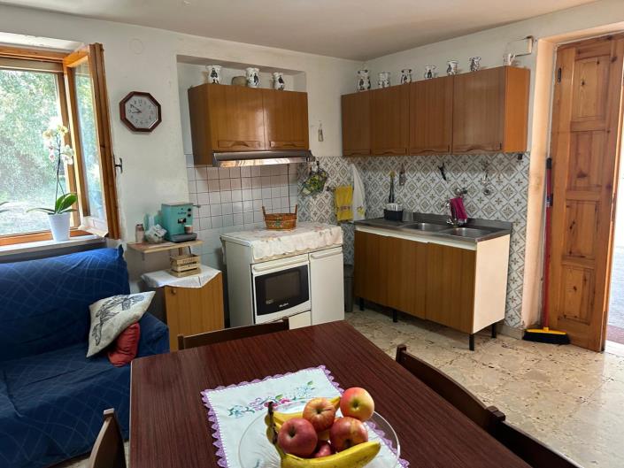 Image No.12-3 Bed House for sale